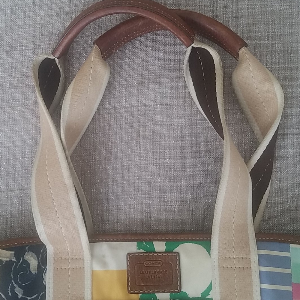 Coach Multi-color Hampton Signature Tote P… - Picture 6 of 10